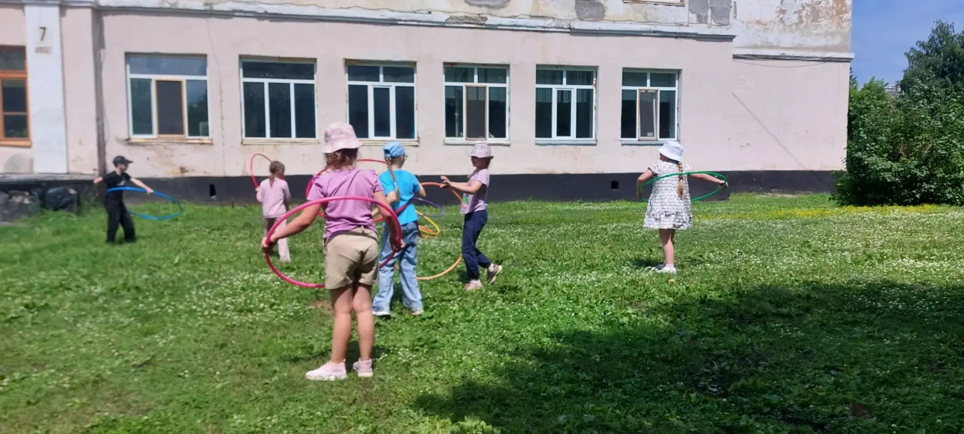 🎉 Новости школьного лагеря! 🎉

Сегодня в нашем лагере — солнце, смех и море позитива! ☀️ Ребята ок