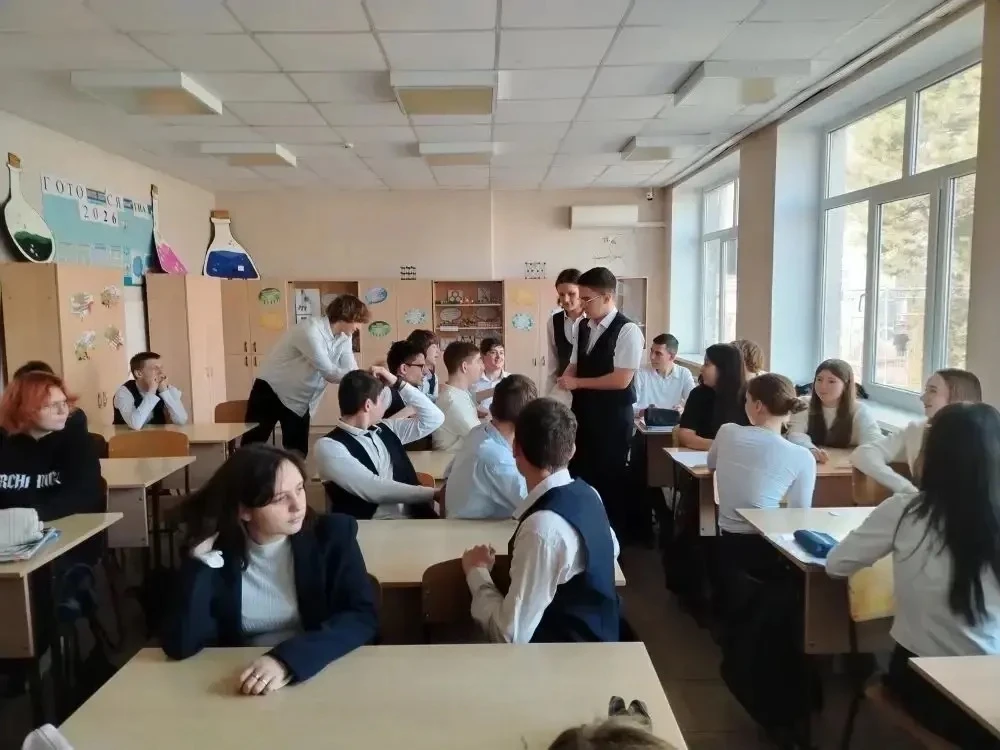 В рамках празднования Дня науки в гимназии состоялась увлекательная интеллектуальная игра для учащих