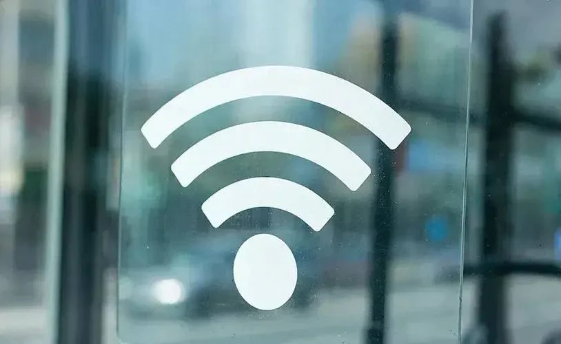 В ростовском парке Горького открылась точка бесплатного Wi-Fi
 
В Ростове открыли точку бесплатного 