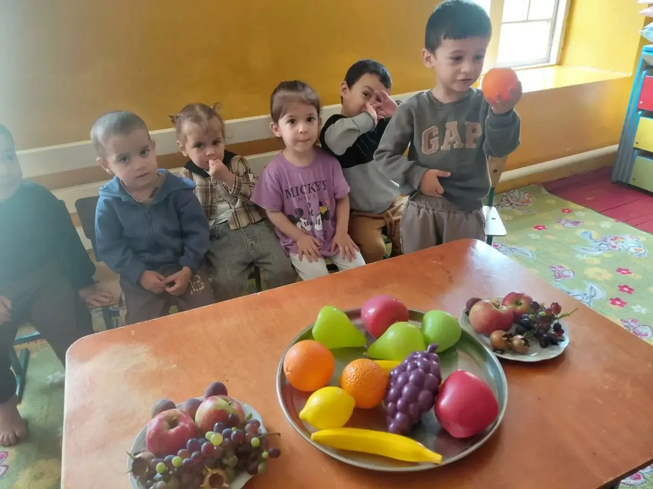 В младшей группе Нютюгского детского сада прошло увлекательное занятие на тему «Фрукты»...
