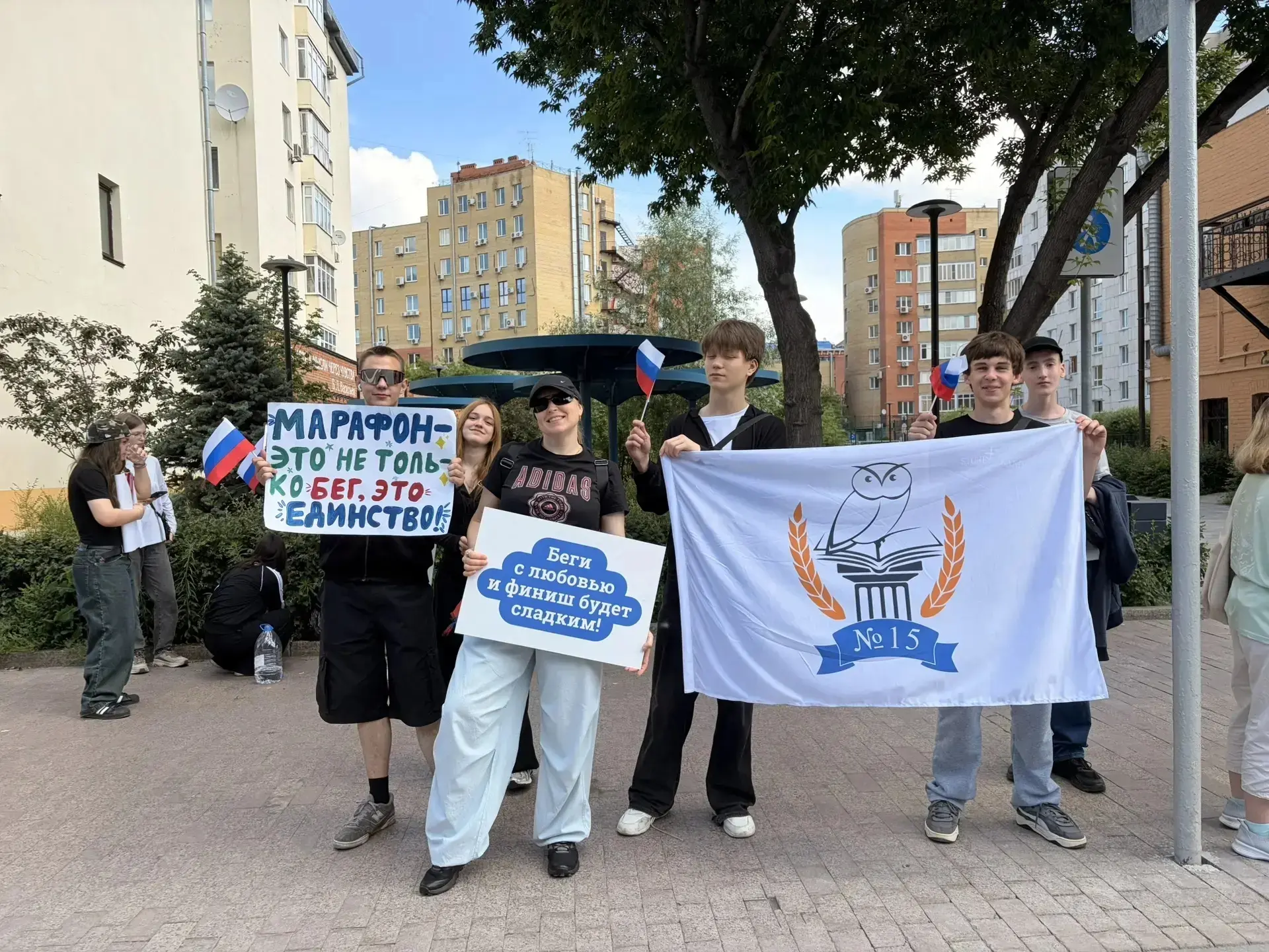 Сегодня проходил 27-й Тюменский марафон, приуроченный к 440-летию Тюмени. 😍 🏃‍➡️ 
Сборная команда 