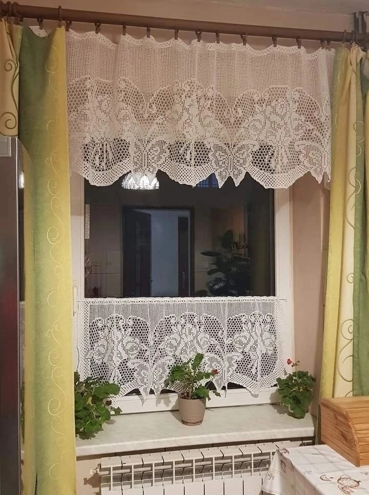 Занавеска с бабочками