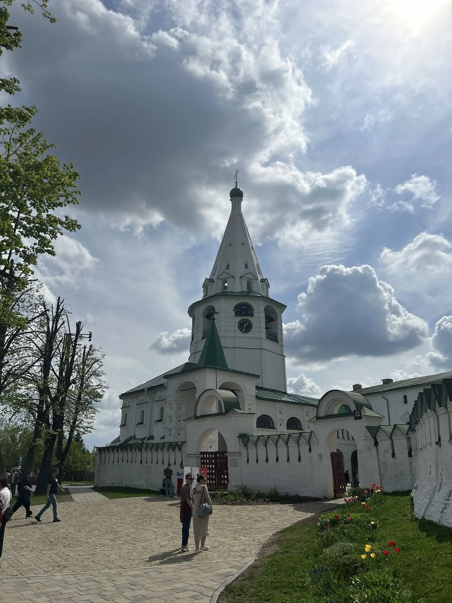 ✨ Великое путешествие по древнему Суздалю! ✨  Друзья, ученики 6б и 7а классов, а также наши дорогие 