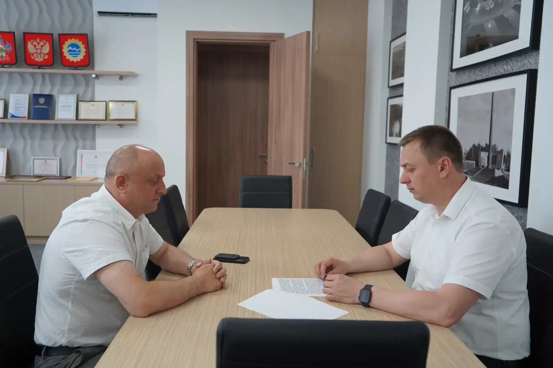 Встретился с директором филиала № 8 АО «Газпром газораспределение Краснодар» Хадисом Алиевым.

На по