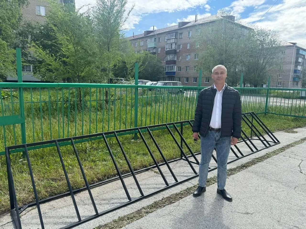 Для детей добираться на велосипеде до занятий в современном городе — это не только способ передвижен