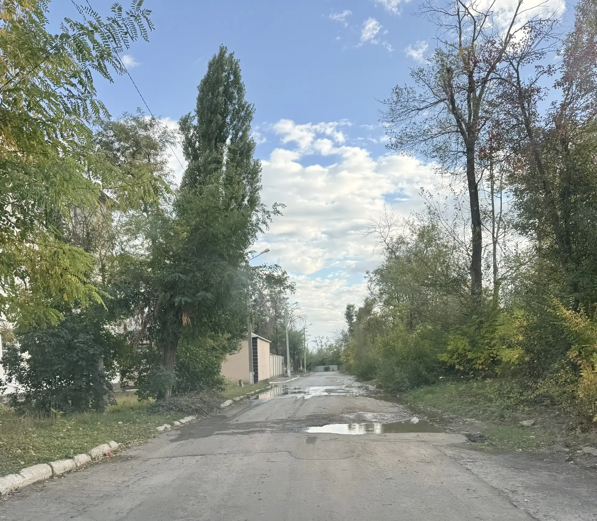 Дорога решила стать речкой. Спасибо, Водоканал