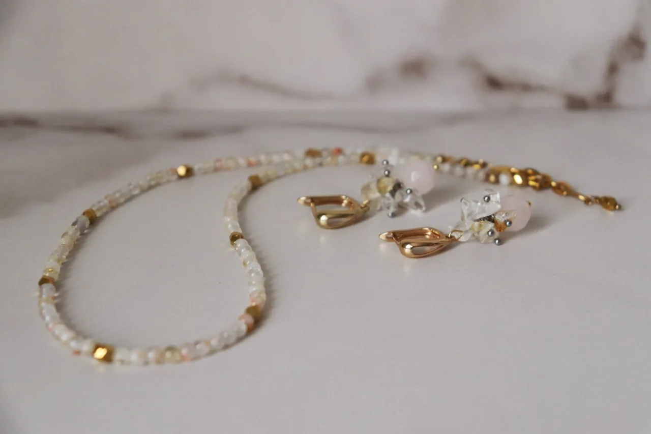 ✨ Колье с цитрином — яркий акцент в вашем образе! Натуральный камень, рассыпается искра...