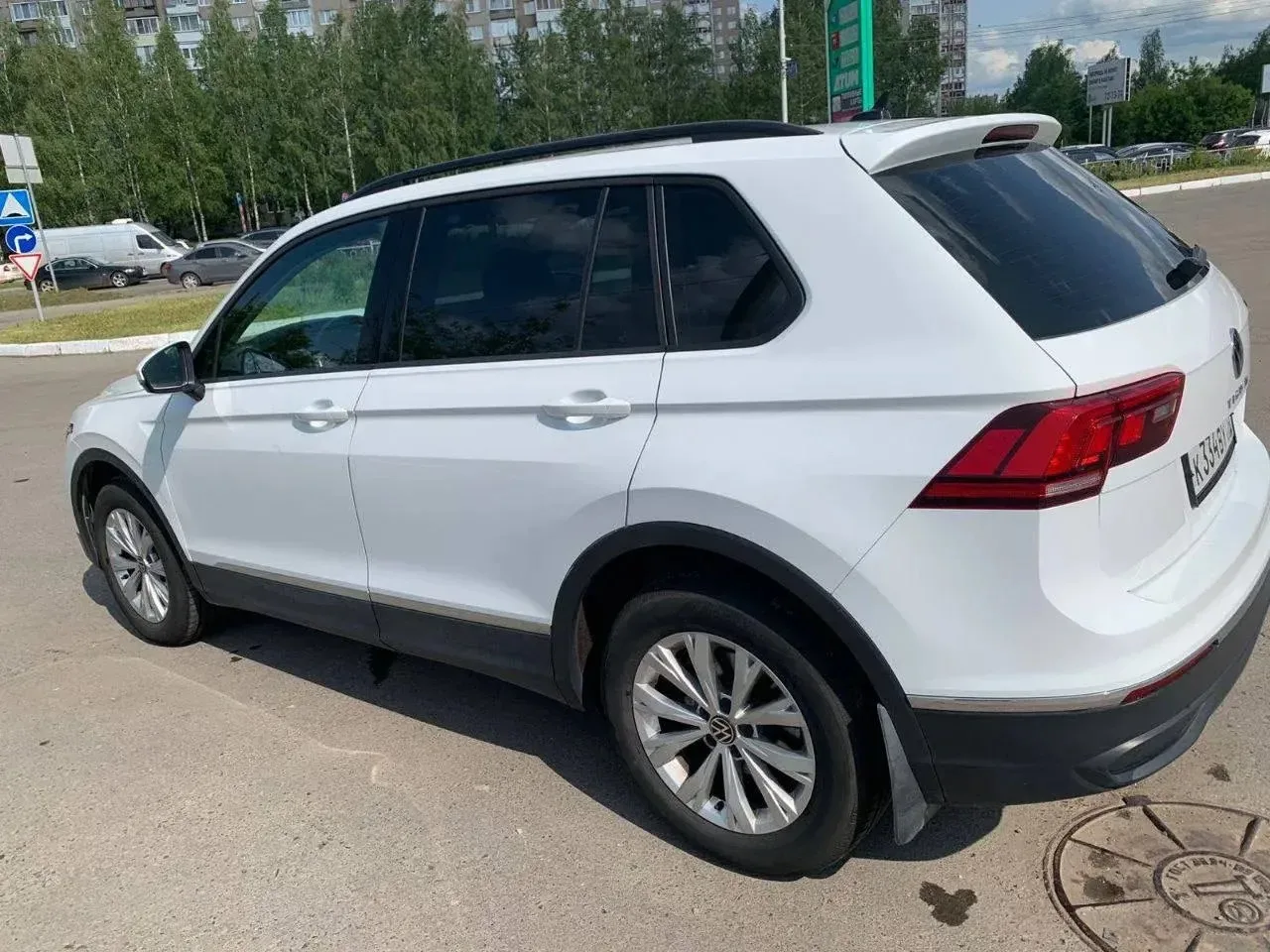 Volkswagen Tiguan  1.4(150л.с) АМТ 2021 год  Пробег: 33.000км родной Я второй хозяин в птс вписан , 