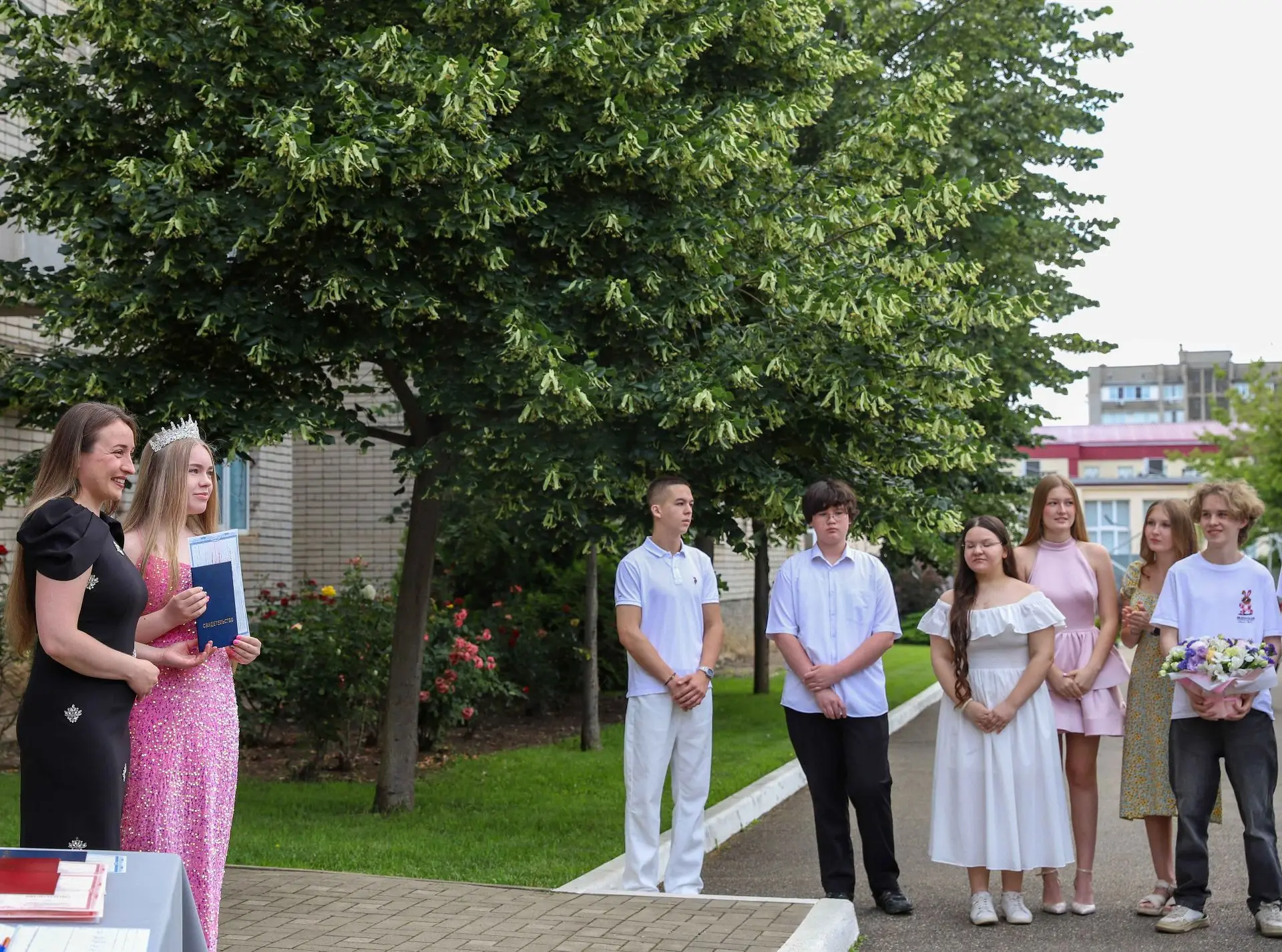 В ДШИ КГИК прошел выпускной

Сегодня, 17 июня, в Детской школе искусств Краснодарского государственн