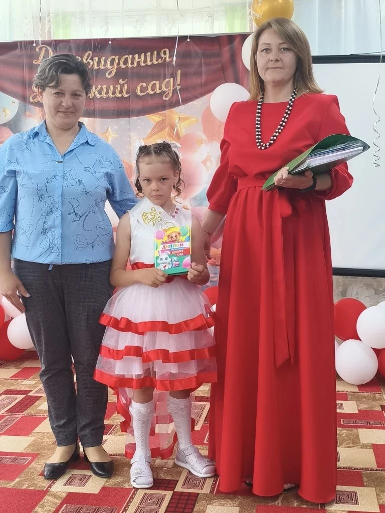 В дошкольной группе МКОУ"Александровская СОШ" сегодня прошел выпускной утренник-это вол...