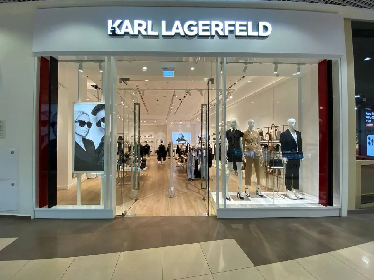 Магазин Karl Lagerfeld открывает двери в новой локации 🎉

Пространство в обновленной светлой концеп