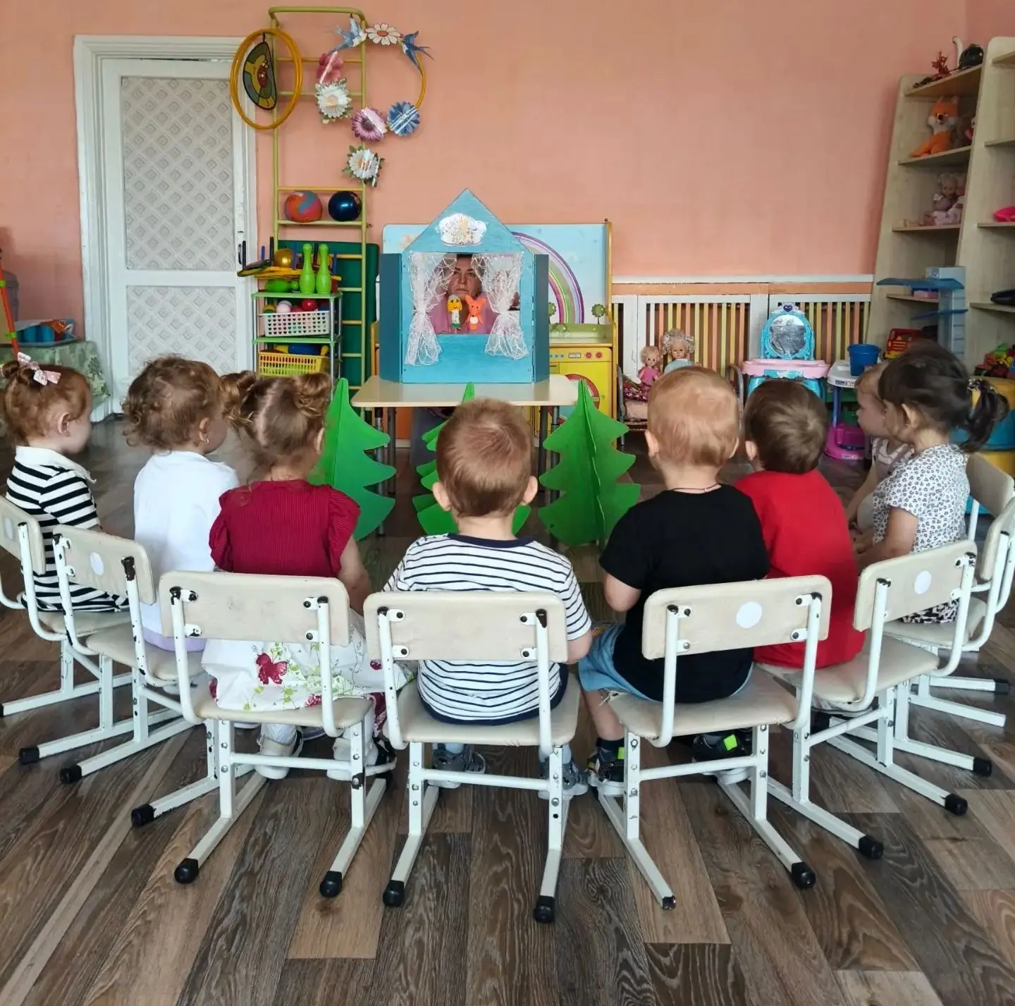 📌В 1 младшей группе состоялось настоящее театральное чудо — русская народная сказка "Колобок"

👉На