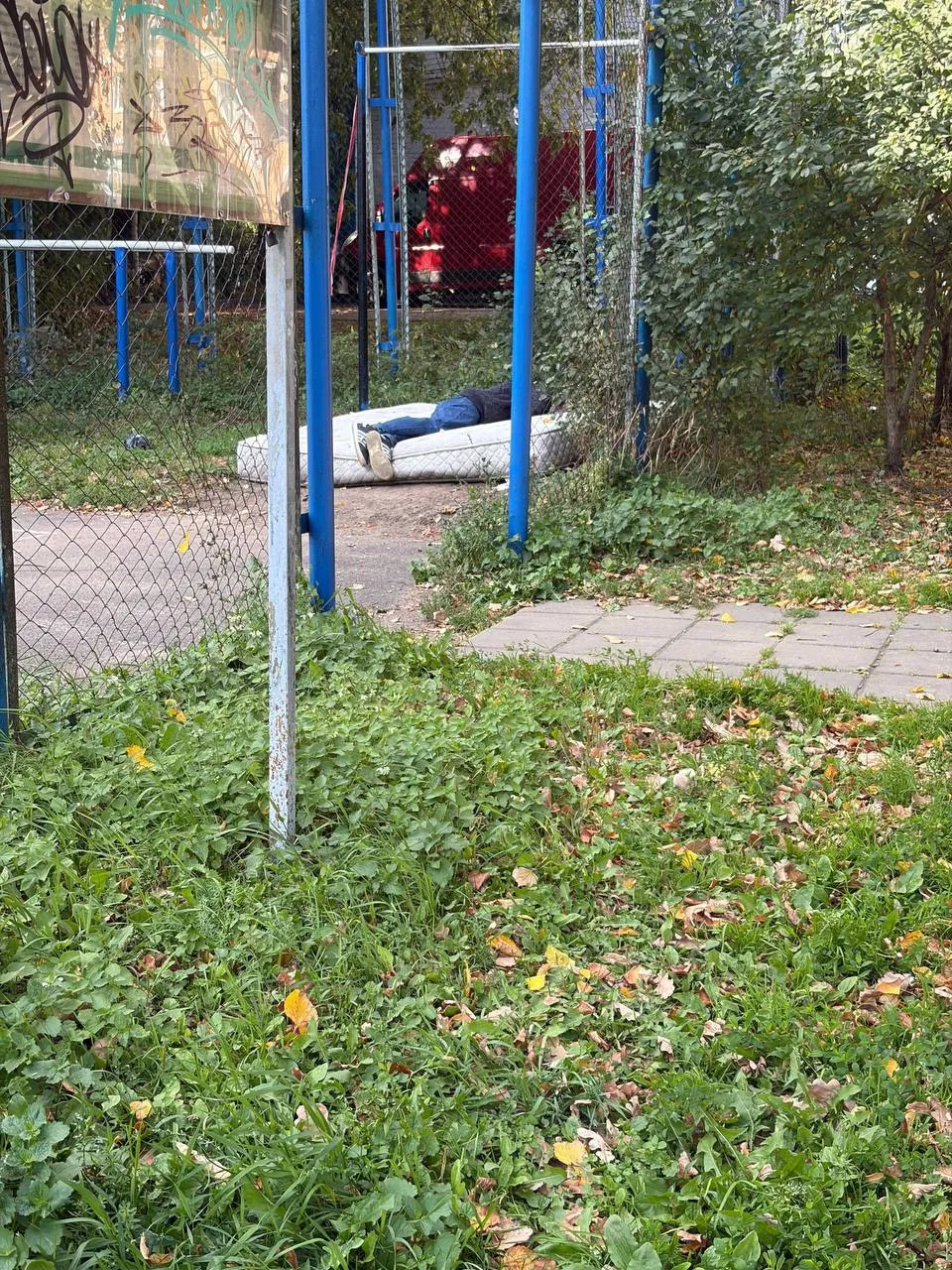 Лихачёвское шоссе, 20к4. Волейбольная площадка.