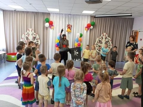 1 сентября в МБДОУ №33 «Колобок» прошёл замечательный праздник  - День знаний! С начало...