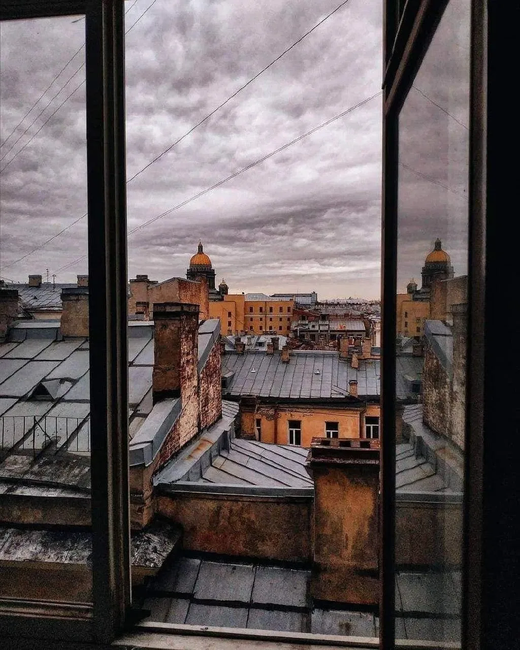 Сделай перерыв и просто посмотри в окно на 2 минуты. Дай мозгу режим «блуждания». О чем думается?