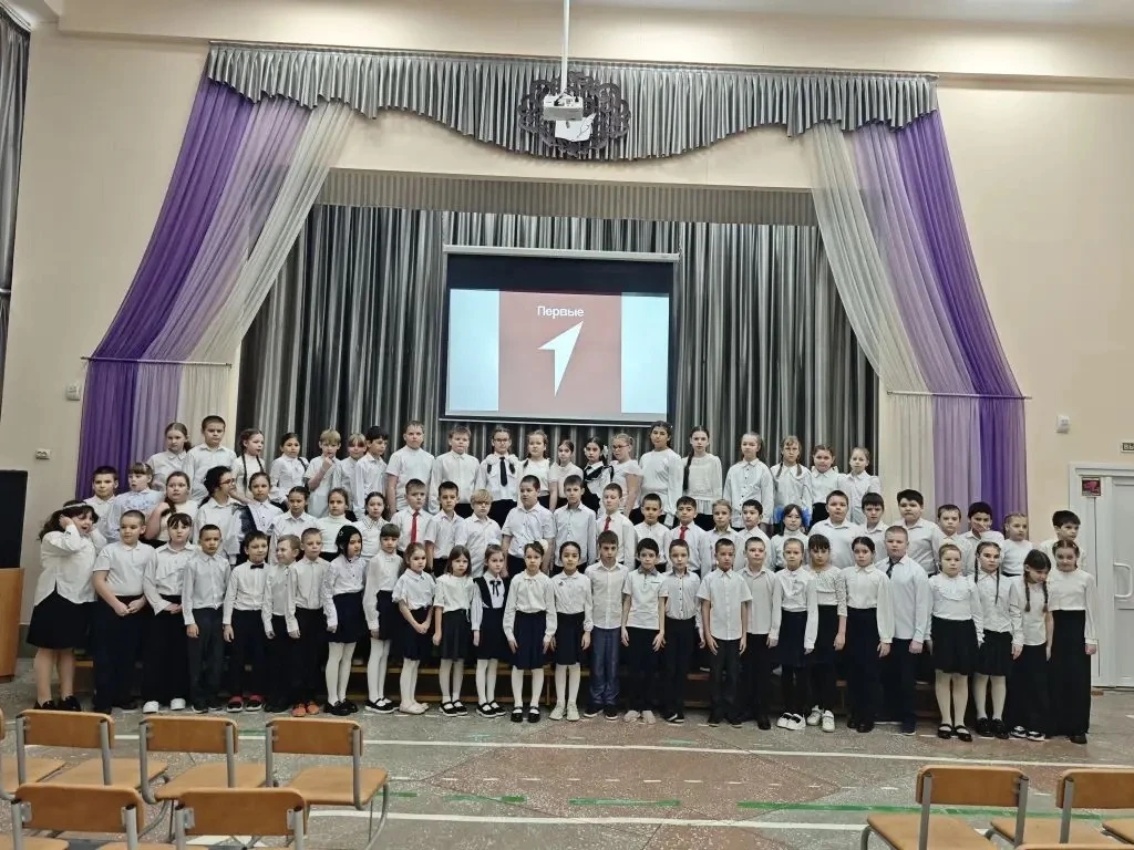 30 января, в начальной школе прошёл долгожданный и яркий творческий проект — традиционная Битва хоро