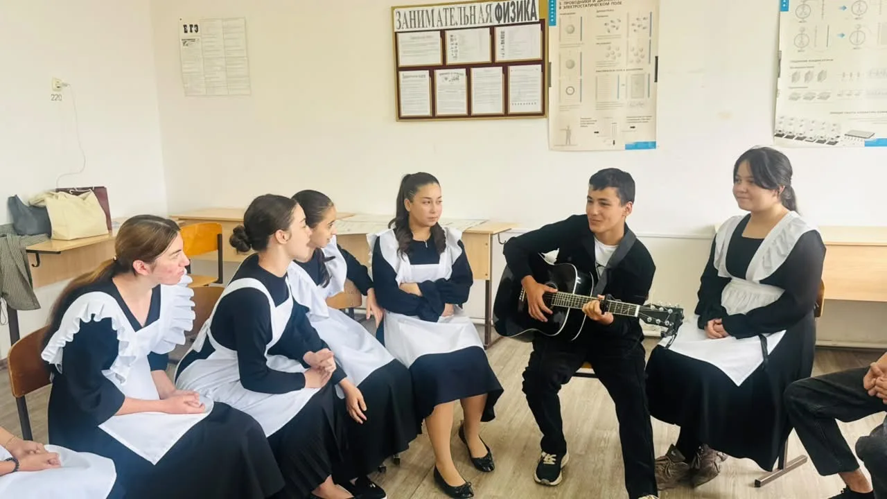 🎶✨ 1 октября — Международный день музыки!Сегодня в нашей школе советник директора ,про...
