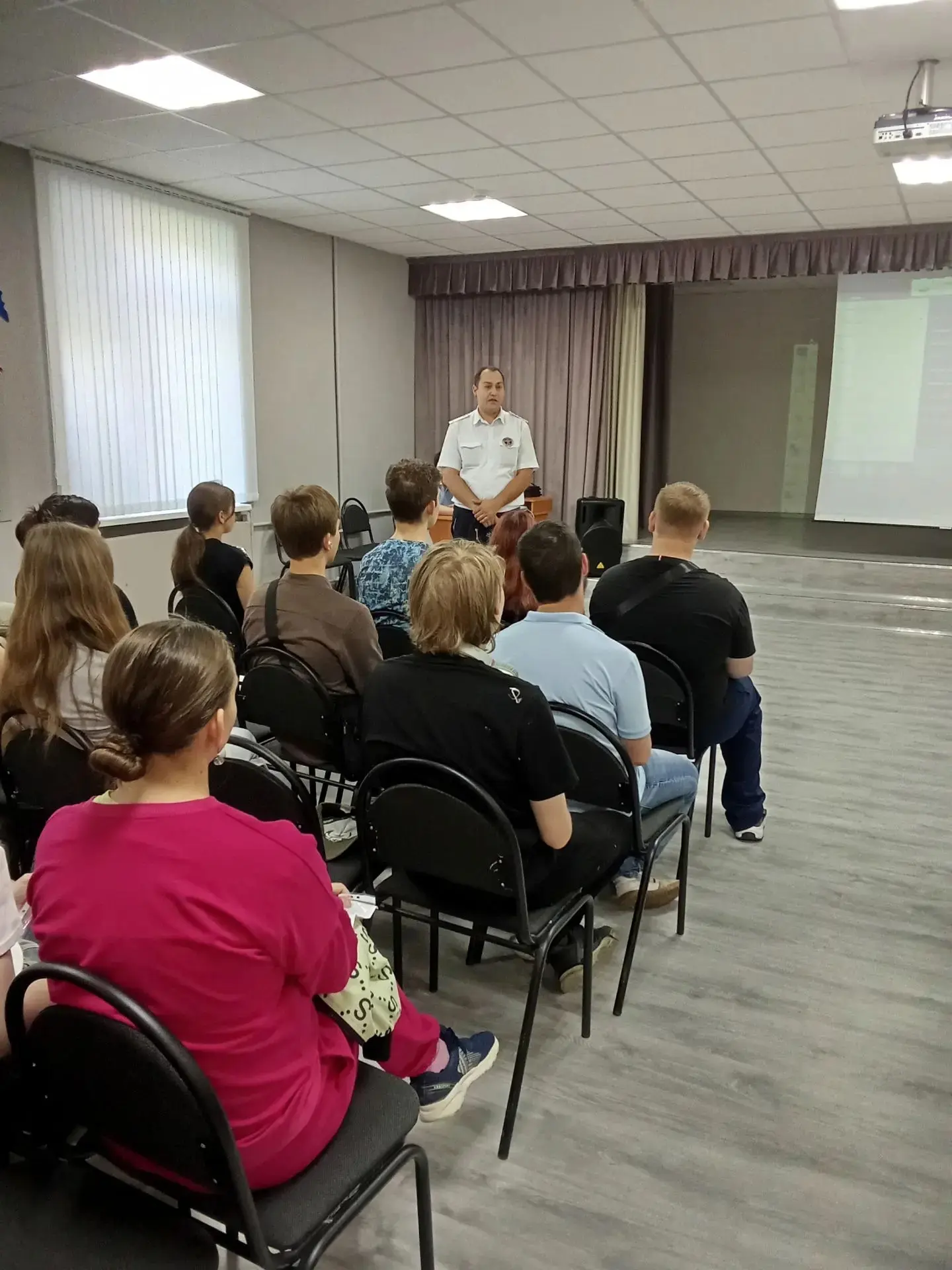В Ессентукском филиале прошла встреча с представителями Госавтоинспекции Климовой И.А. и инспектором