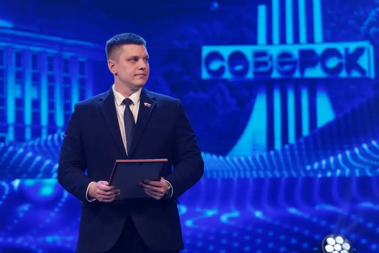 Председатель Думы Роман Никулин вручил награды атомщикам