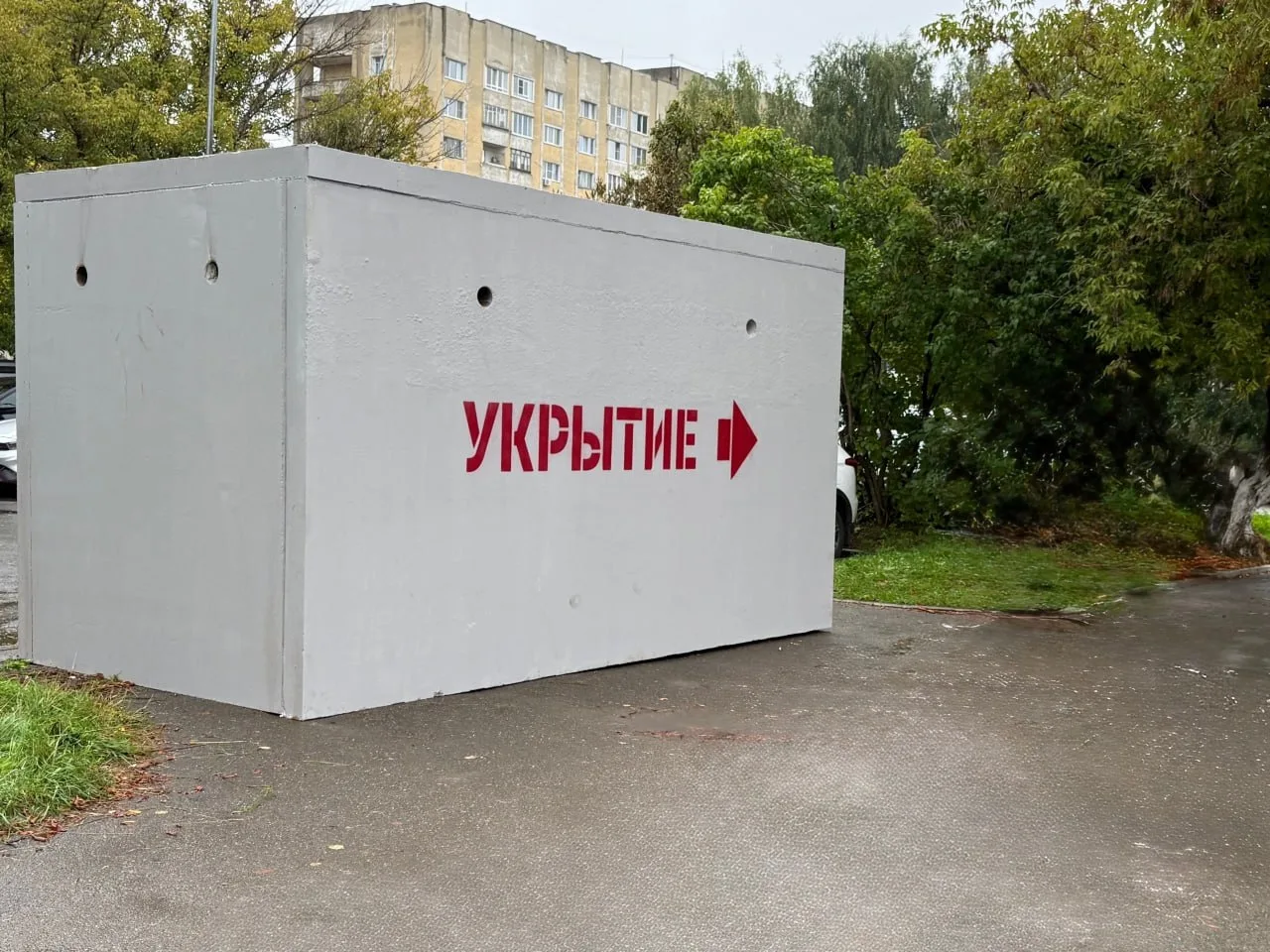 Рядом с остановкой "ММЗ" в Йошкар-Оле появилось укрытие. До ноября обещают установить п...