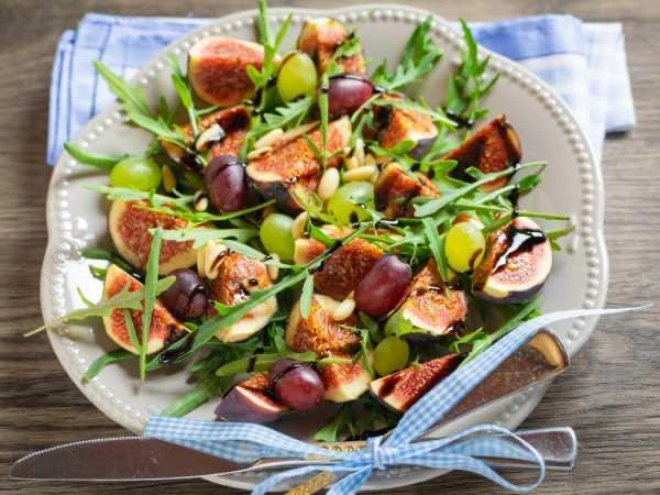 🥗 Салат с инжиром и рукколой

Ингредиенты

🍪 Инжир – 4 шт.
🥬 Руккола – 10 г
🍇 Виноград – 10 шт.
