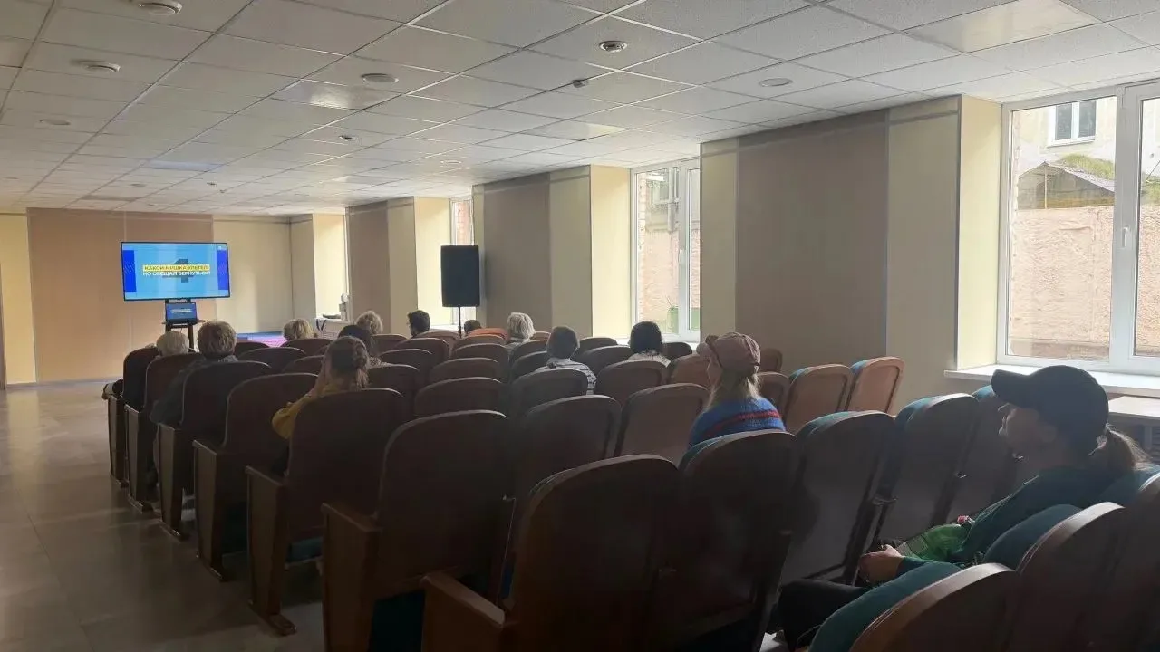 🇷🇺 В «ОКЦ СВАО» отметили День Государственного флага России