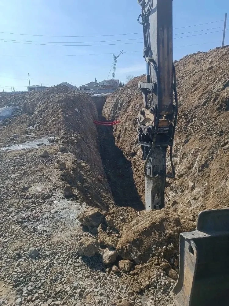 Начали работу по прокладке водопровода и канализации к новому жилому комплексу в микрорайоне Восточн