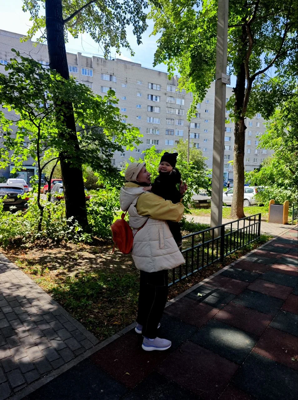 Дома поиграли! 🏠🧸 Потом на площадку! 🛝🎉 Гуляем! ☀️😄