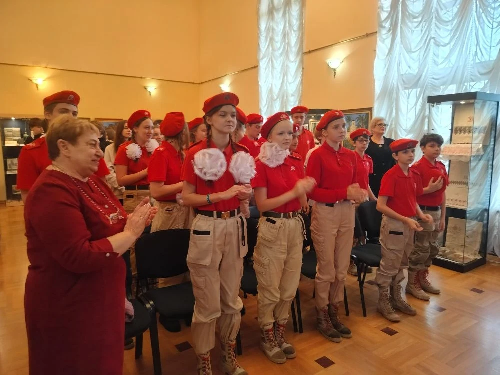 Юнармейцы нашей школы на встрече с участниками ликвидации Чернобыльской катастрофы
