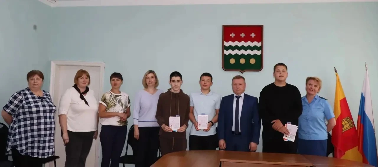 Прокурор Молоковского района Наталия Кочешкова приняла участие во вручении паспортов гражданам Росси