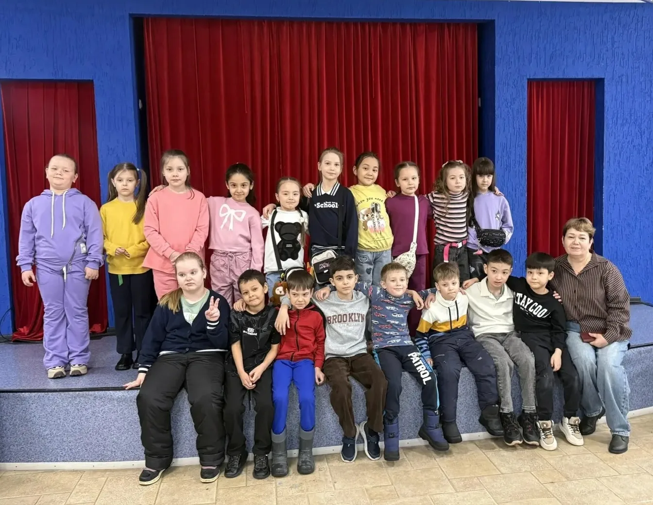 Волшебный день в Театре Кукол! 🎭  Ученики 1 «А» класса в рамках школьно-семейного проекта посетили Т
