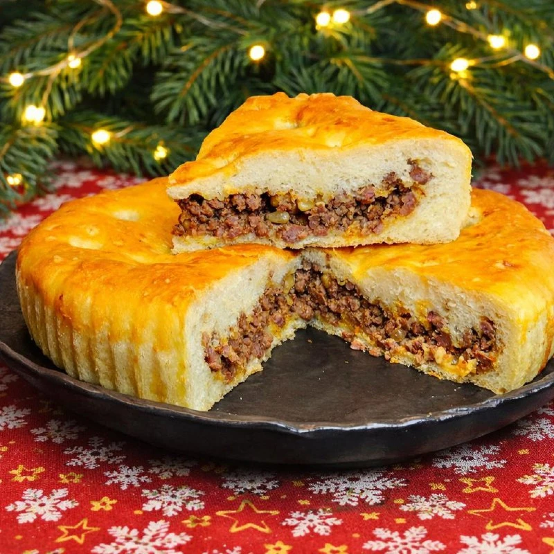 МЯСНОЙ ПИРОГ ПО-ДОМАШНЕМУ С КЕДРОВЫМИ ОРЕШКАМИ
