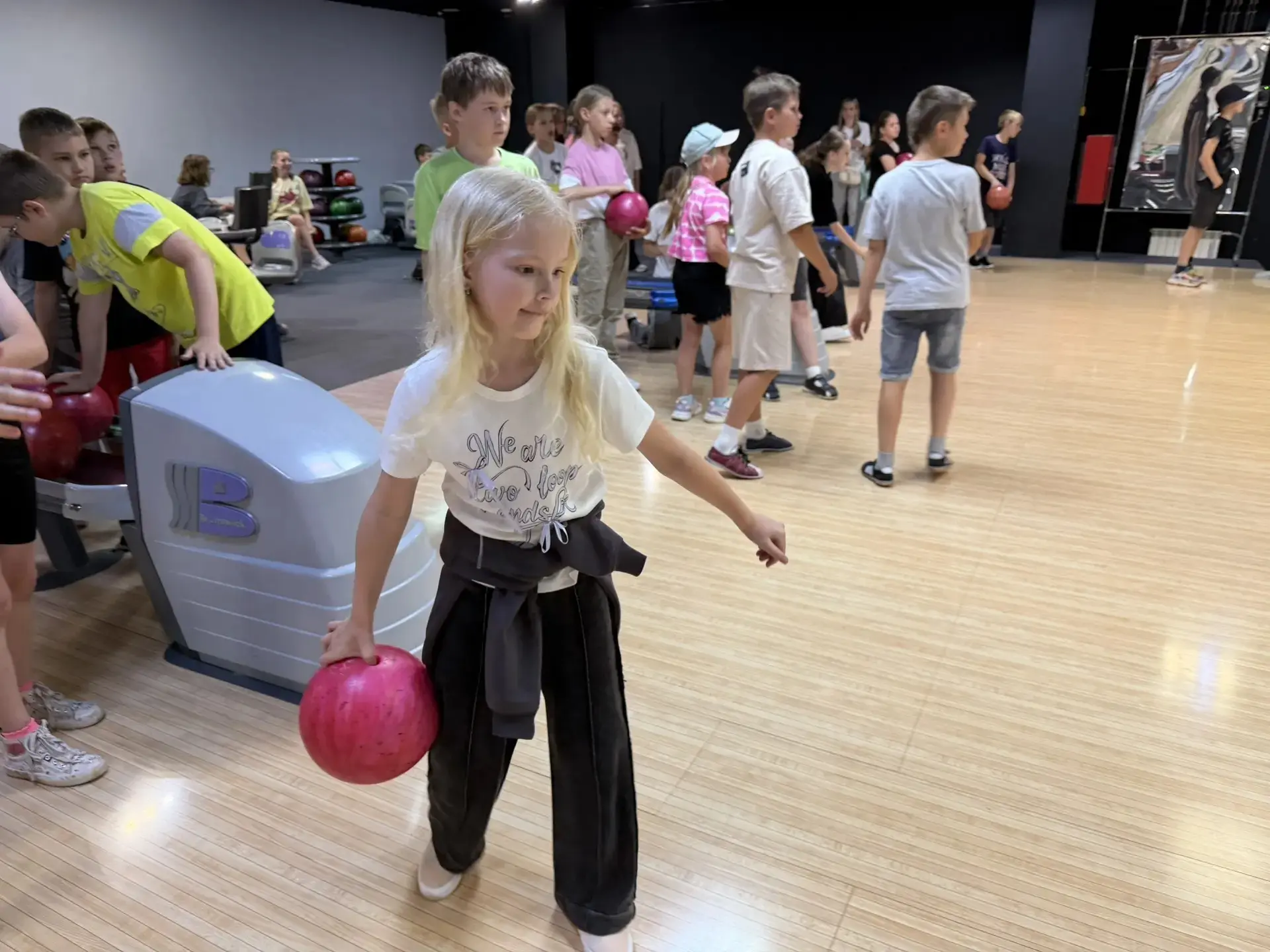 🎳 Страйк, эмоции и командный дух: как наши ребята провели день в РЦ «Байконур»!
Летние каникулы — э