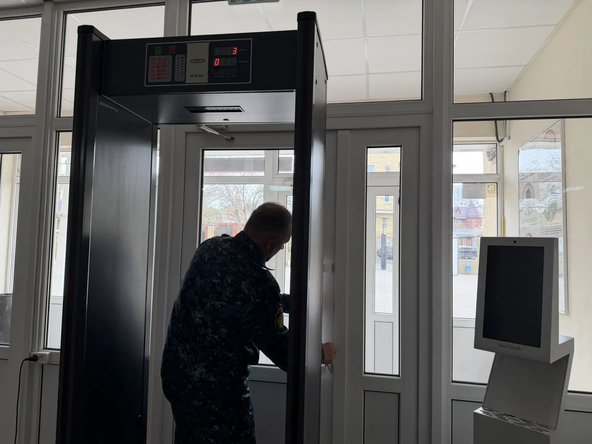 21 апреля 2026 года в МБОУ «Лицей № 57» прошли командно - штабные учения по действиям во время ЧС❗️ 
