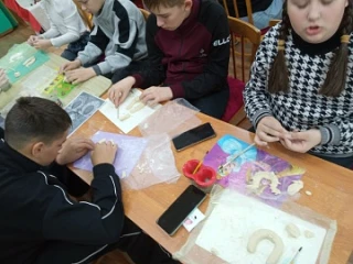 02 июня... В Межевской ДШИ продолжают яркое лето -творческие смены"Яркие каникулы "и " ...