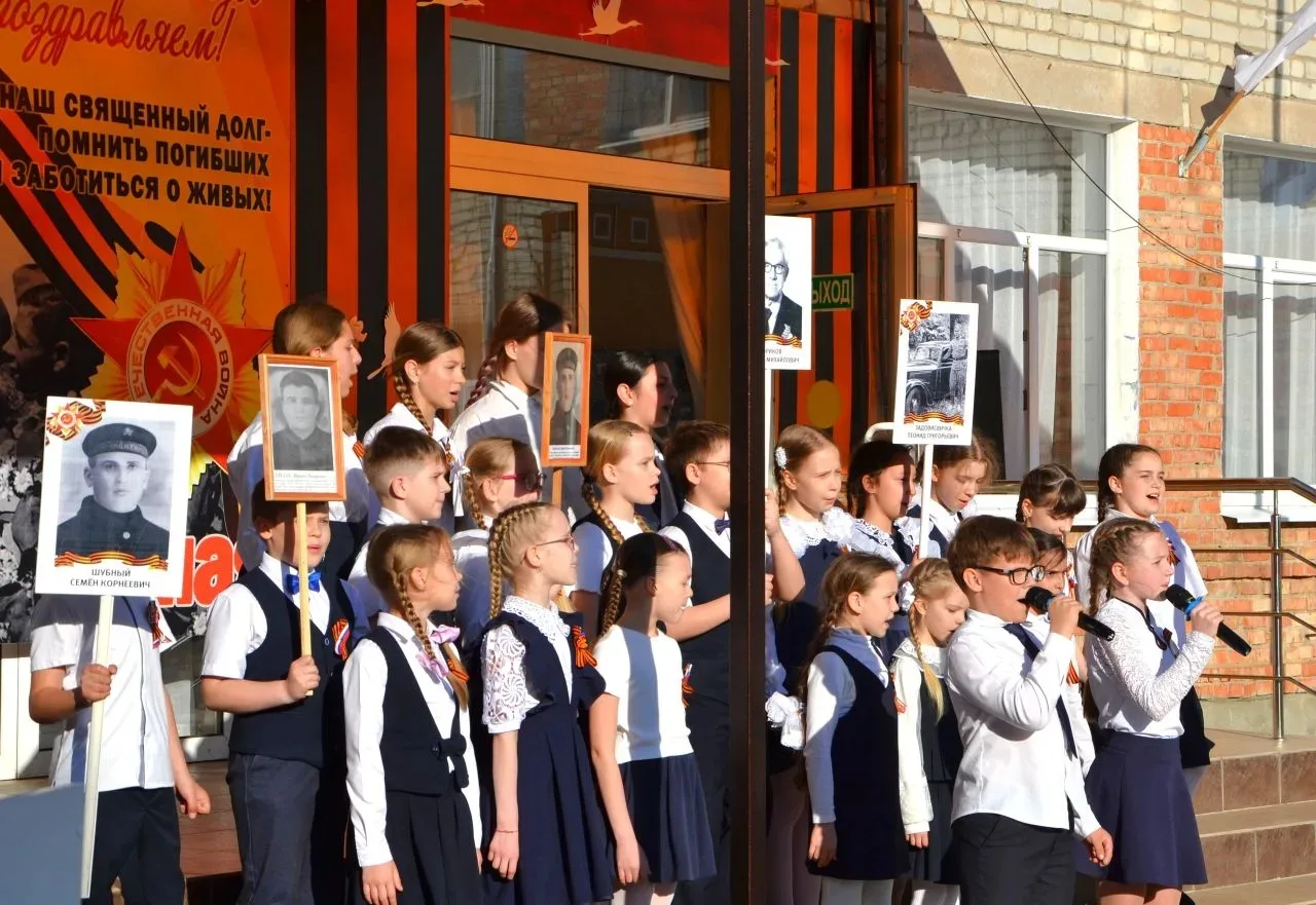 💫Праздничный концерт "Мы помним"🕊  📋В преддверии 9 Мая в нашей в гимназии № 14 состоялся праздничный