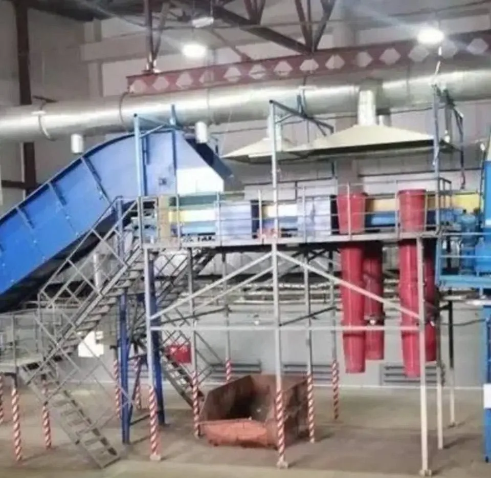 Мусоросортировочный завод в Сухой Пади не работает с осени 2025 года.