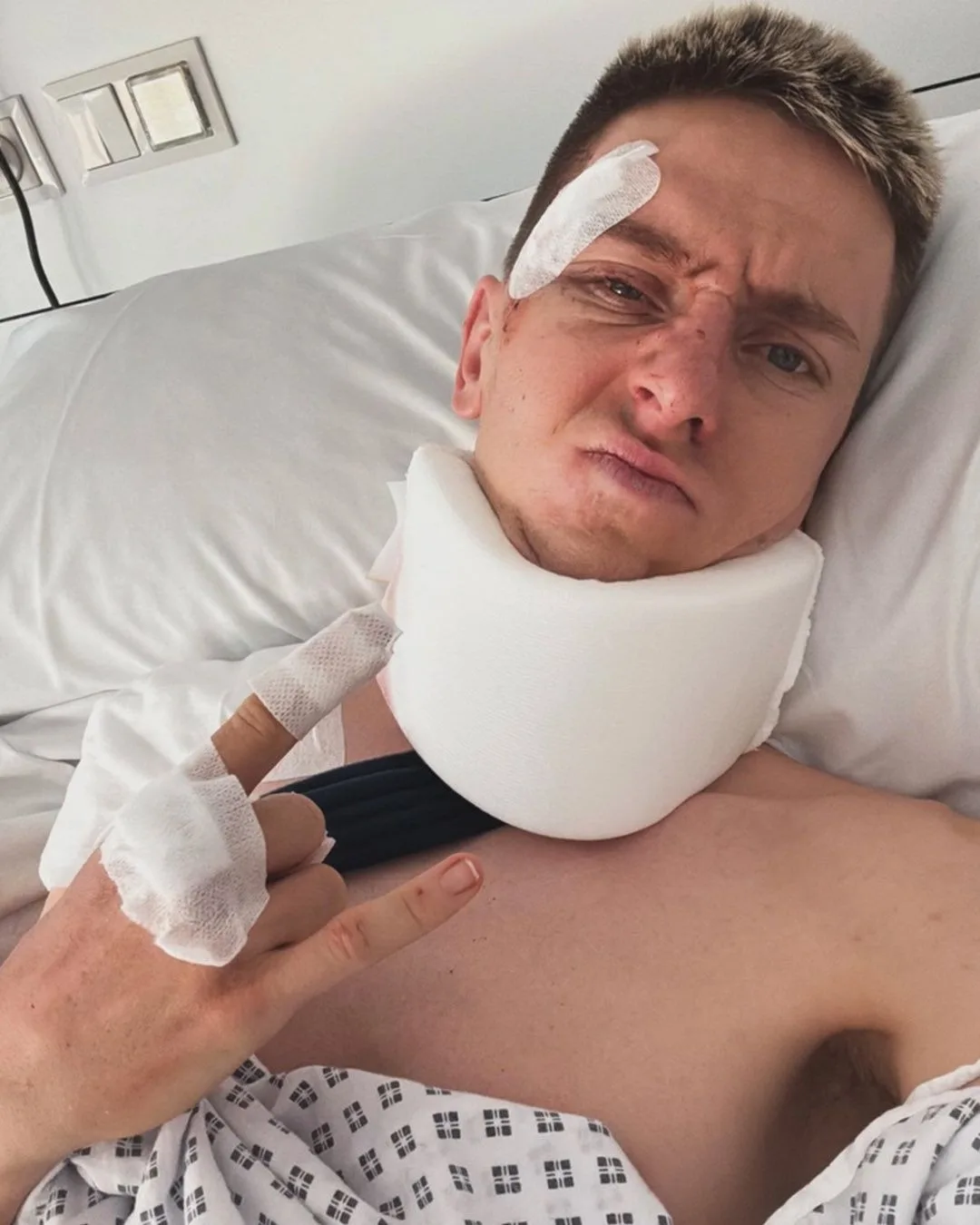 🚴 Пятикратный победитель "Тур де Франс" словенский велосипедист Тадей Погачар перенес ...