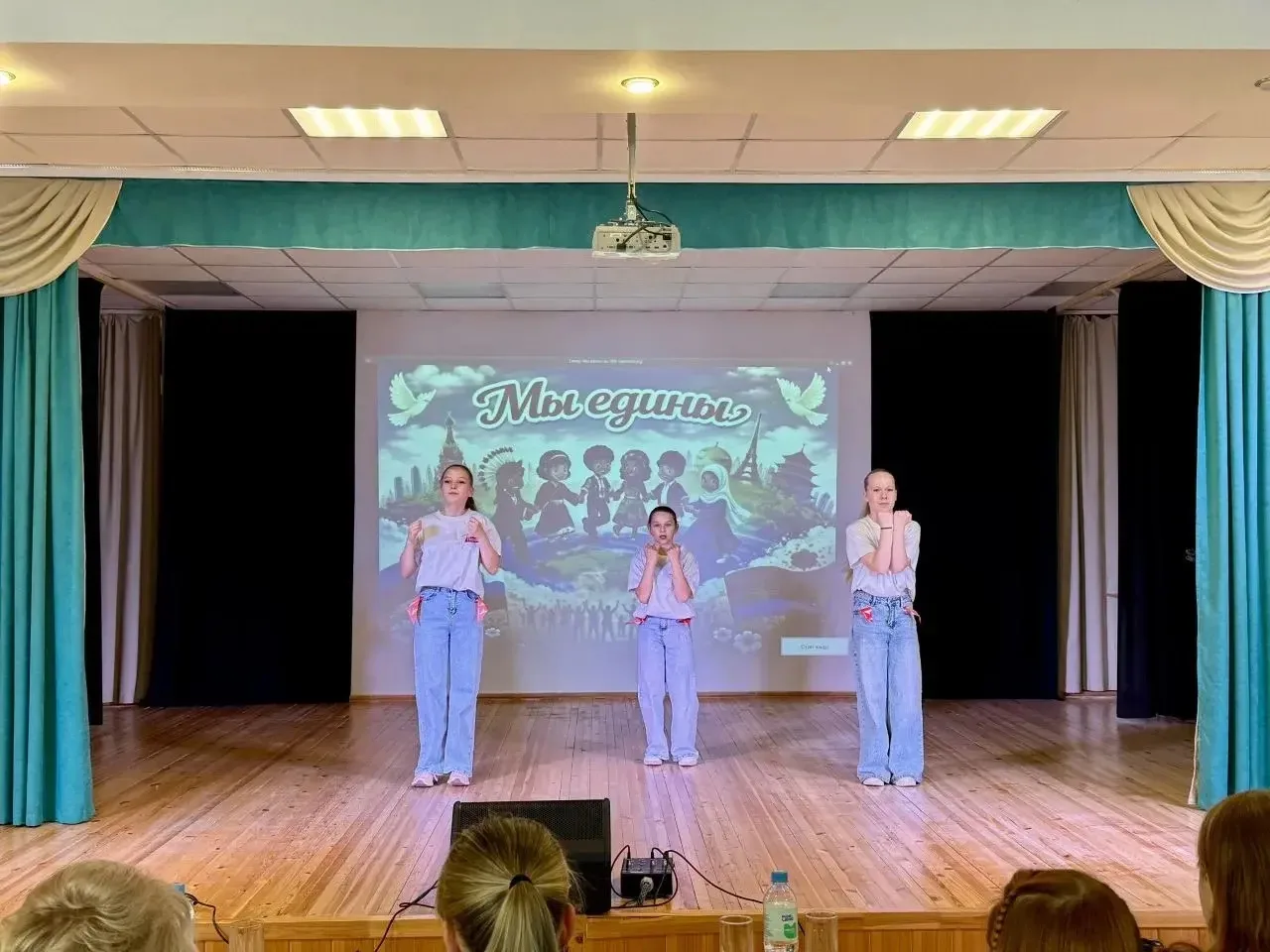 🎉🌍 ГОРОД ДРУЖБЫ НАРОДОВ РОССИИ: НАШИ ЗВЁЗДЫ НА СЦЕНЕ! 🎤💃📚  Сегодня, 31 марта активисты и учащиеся на