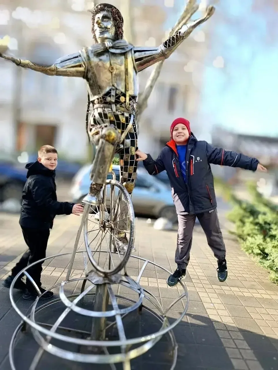 15 февраля обучающиеся 3 и 2 классов вместе с классными руководителями посетили цирковое представлен