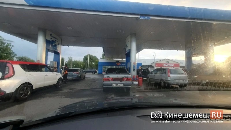 Кинешму накрыл транспортный коллапс из-за ажиотажа на бензин

Когда федеральные ленты пестрили расск