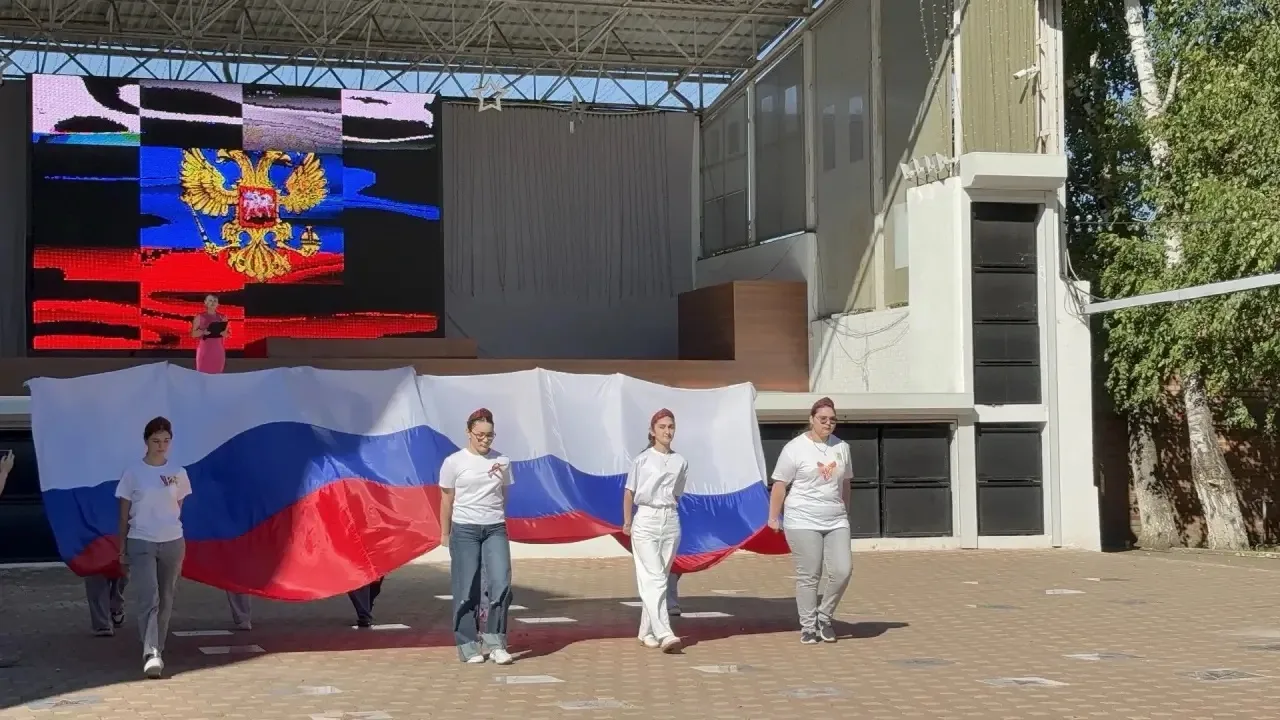 🇷🇺 СЕРДЦЕМ С РОССИЕЙ: ТРИКОЛОР, КОТОРЫЙ ОБЪЕДИНЯЕТ! ❤️💙🤍