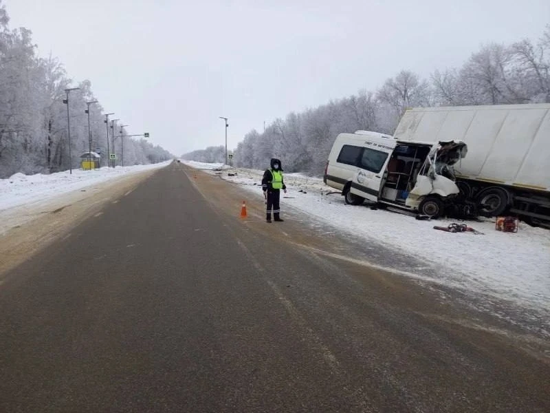 1) В Липецкой области осудили грузовика за смертельное ДТП 🚛⚖️

Липецкий районный суд приговорил 44