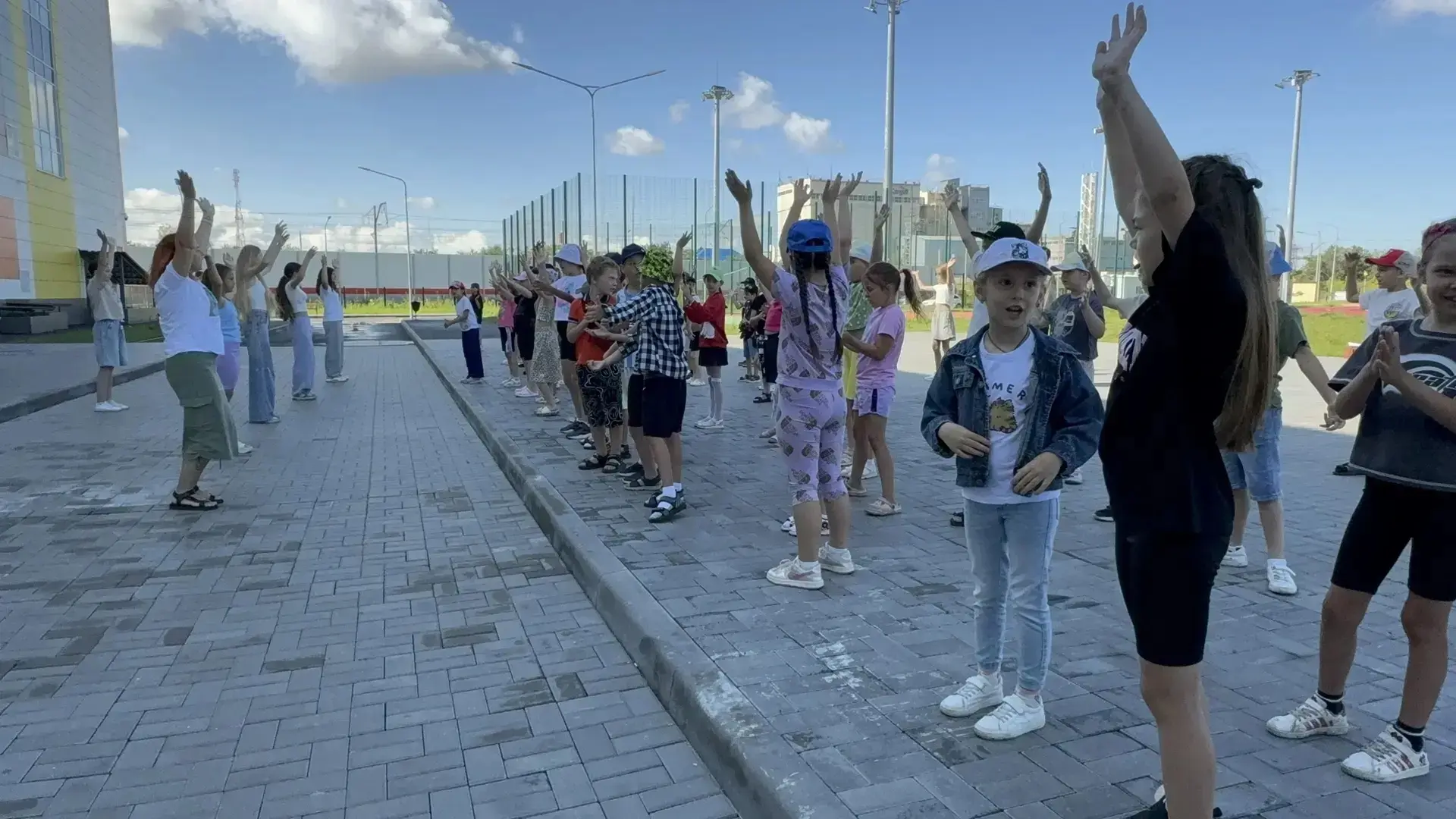 🌈 Магия красок и эмоций в лагере «Радуга»!

Подошёл к концу ещё один увлекательный день в лагере "Р