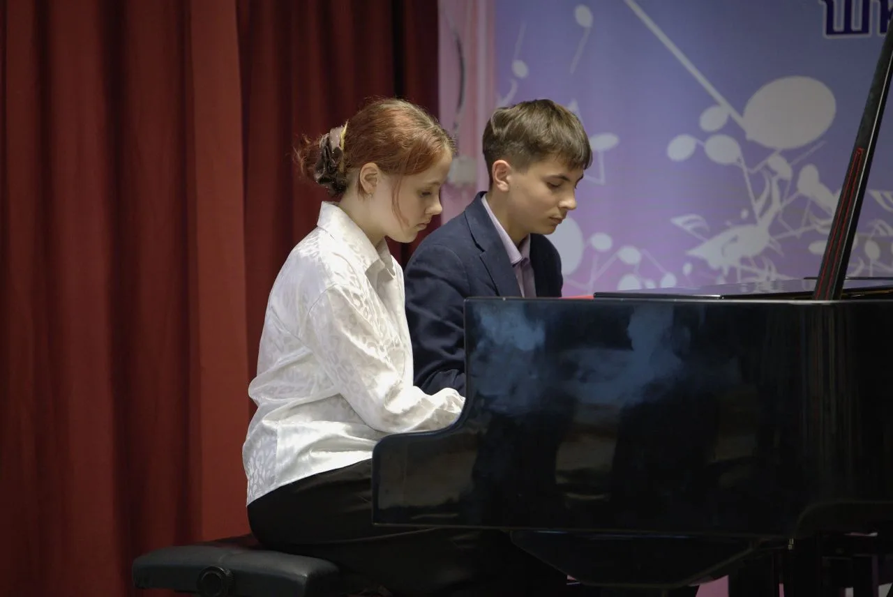 🎶Игра в ансамбле всегда вызывает у юных музыкантов повышенный интерес и эмоциональный отклик. Этот 