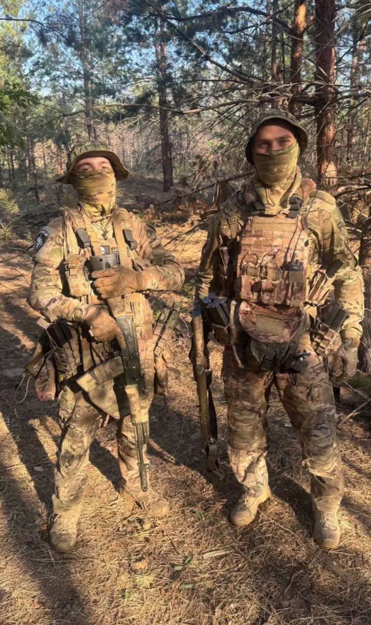 Теплый привет от наших парней из зоны СВО 🫶

Хорошей вам службы, герои 💚