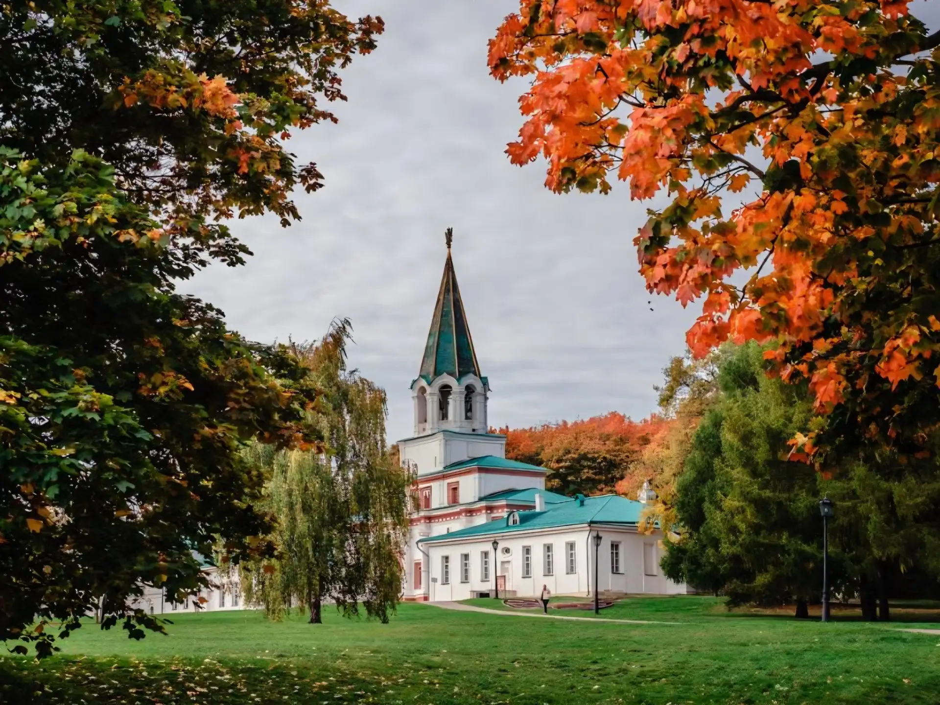 🍁 Куда отправиться за осенними красками? Может в музей-заповедник «Коломенское»?