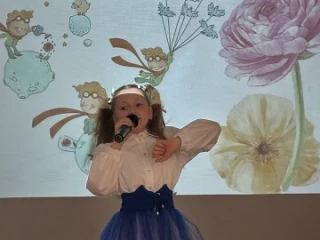 🌸 Праздник весны, талантов и улыбок: как в МОУ СШ № 3 отметили Международный женский день 🌸  Наканун