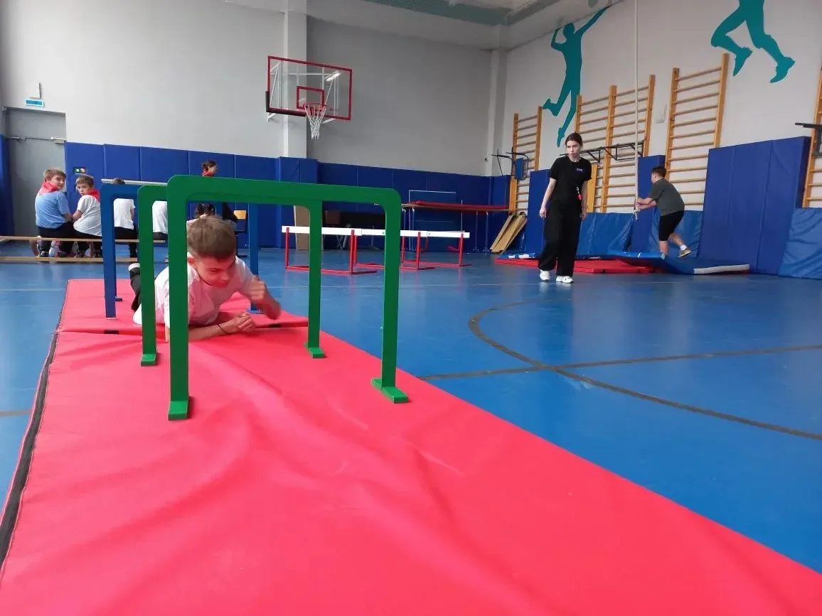 🚀 8 апреля: школьный этап «Зарницы» в рамках клуба «Каникулы первых»!  8 апреля в нашей школе в рамк