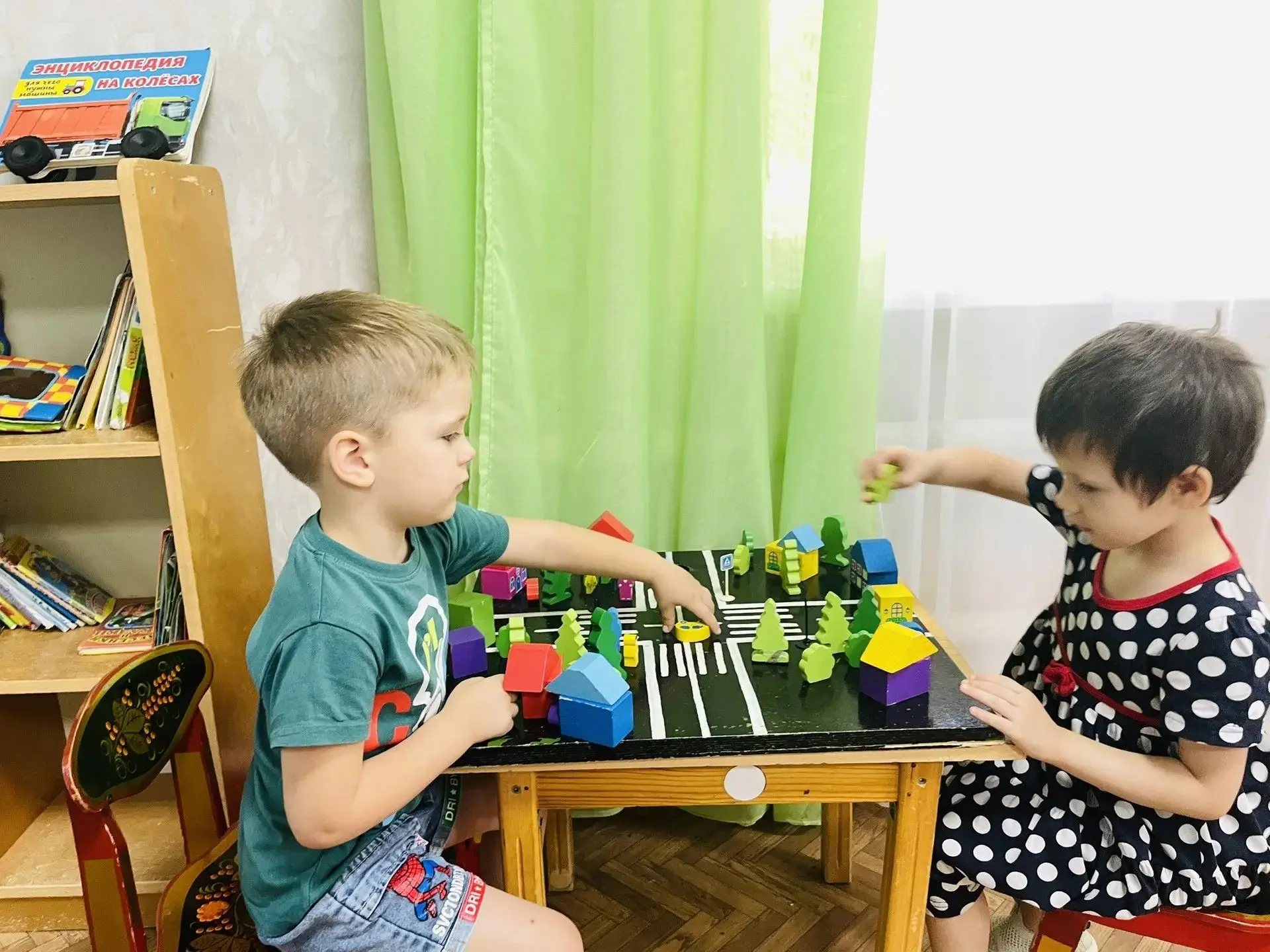 В д/с «Аленький цветочек» Прошло занятие на тему: Развитие творческих и инженерных навы...